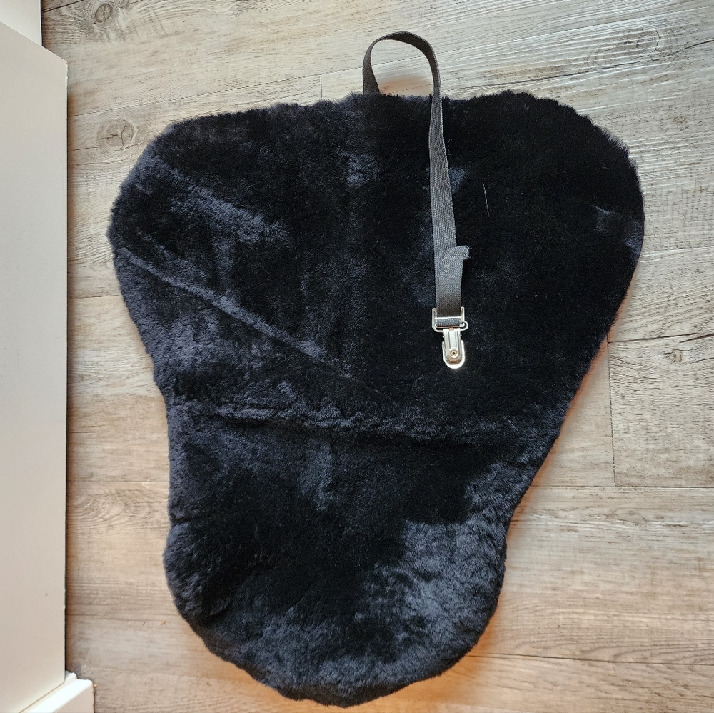 Sheepskin English Saddle Seat Cover for Winter